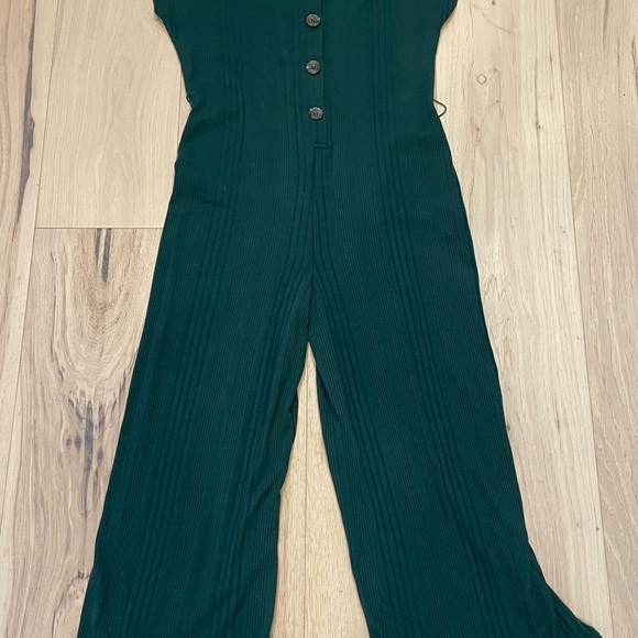 Suzy Shier Green Romper size Medium - Picture 3 of 9